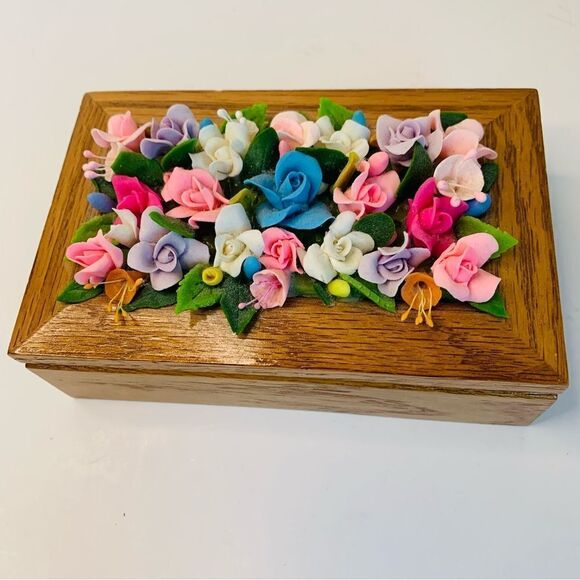 Wood Trinket Box With Clay Flowers - Picture 1 of 5